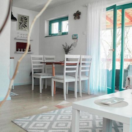 Holiday Home Tunnel Ravne Високо Екстериор снимка