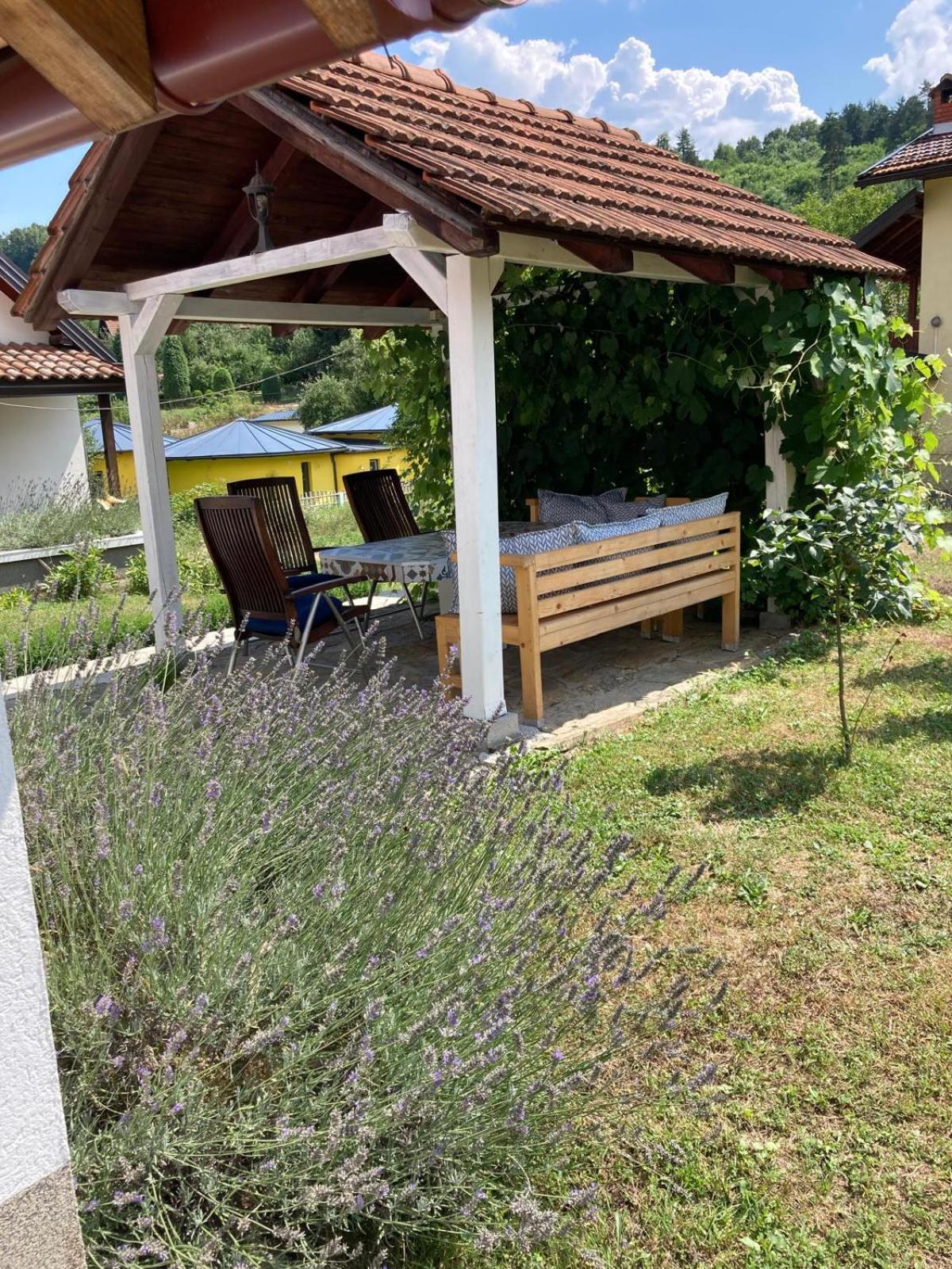Holiday Home Tunnel Ravne Високо Екстериор снимка
